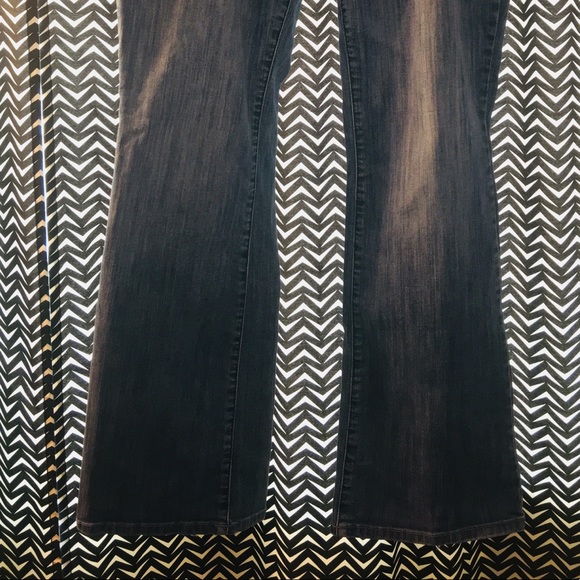 Used women’s Mossimo Jeans - Picture 5 of 6